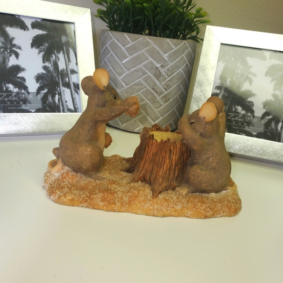 Charming Trails Figurine - Picture 2 of 3